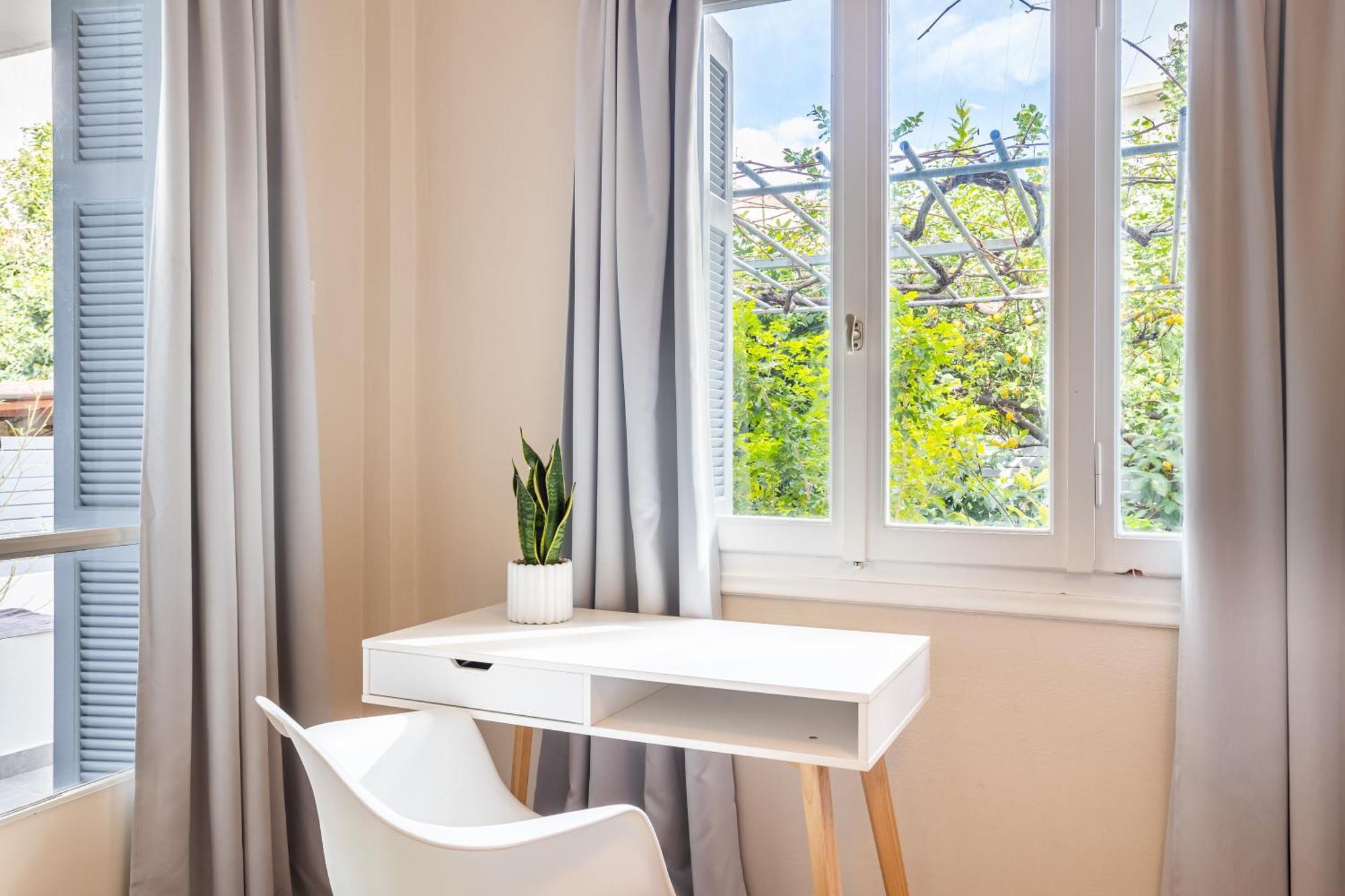 A Homes Greece - Urban Garden Retreat Calamata Exterior foto